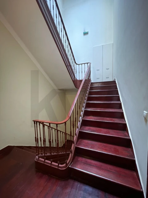 Apartamento T5 para Venda em Santo António