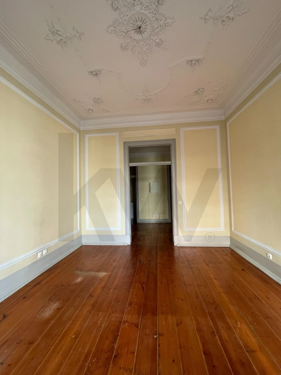 Apartamento T5 para Venda em Santo António Foto 8