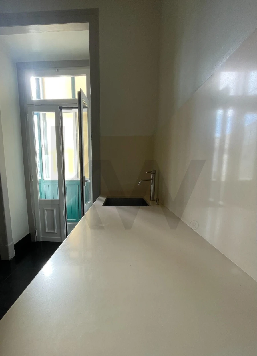Apartamento T5 para Venda em Santo António Foto 46