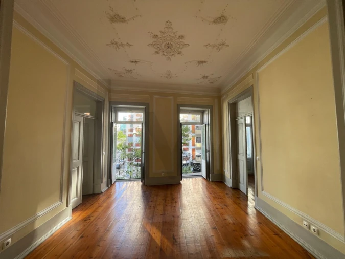 Apartamento T5 para Venda em Santo António Foto 7