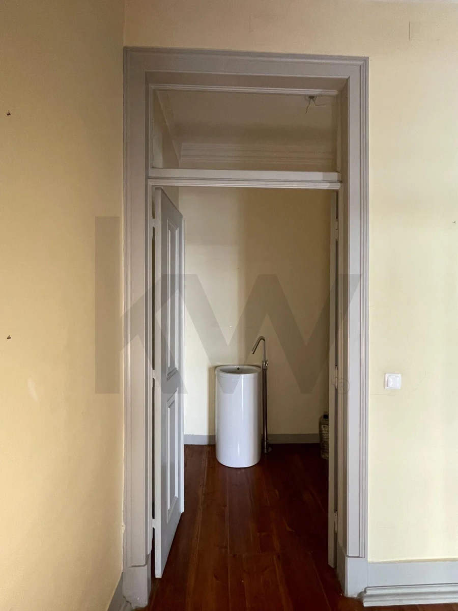 Apartamento T5 para Venda em Santo António Foto 4