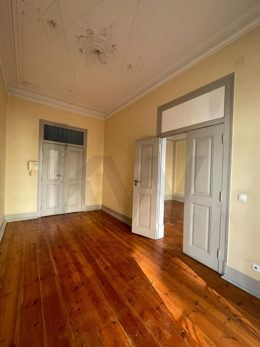 Apartamento T5 para Venda em Santo António Foto 10