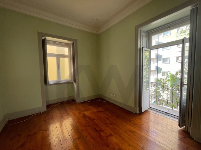 Apartamento T5 para Venda em Santo António Foto 35