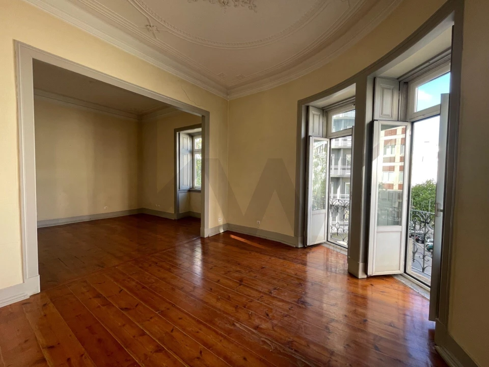 Apartamento T5 para Venda em Santo António Foto 14