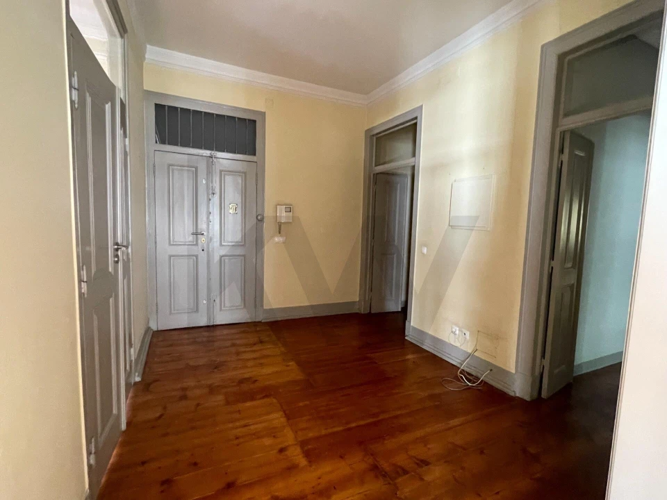 Apartamento T5 para Venda em Santo António Foto 5