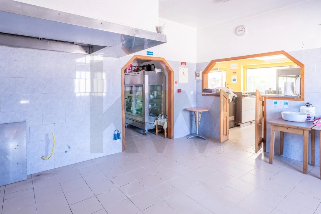 Moradia T5 para Venda em Casais e Alviobeira Foto 28