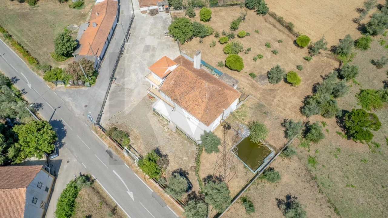 Moradia T5 para Venda em Casais e Alviobeira Foto 53