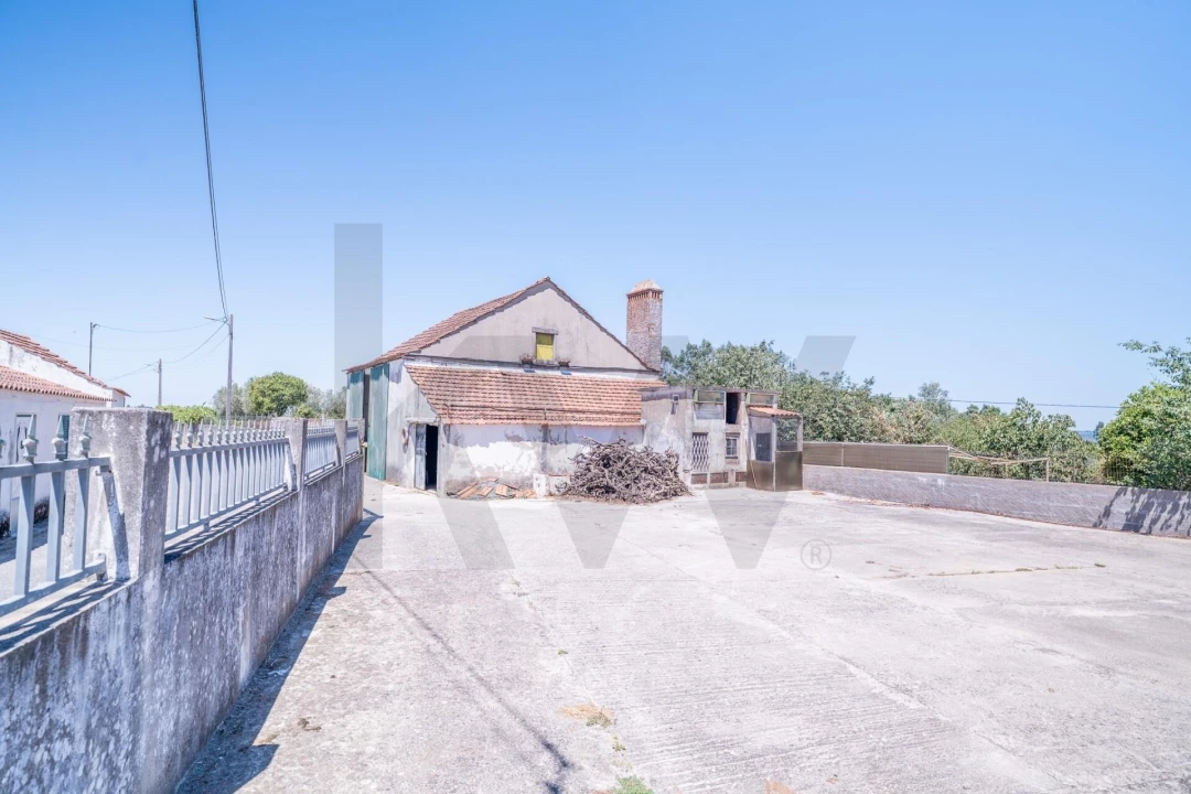 Moradia T5 para Venda em Casais e Alviobeira Foto 45