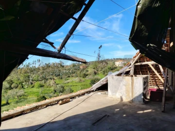 Moradia T5 para Venda em Casais e Alviobeira