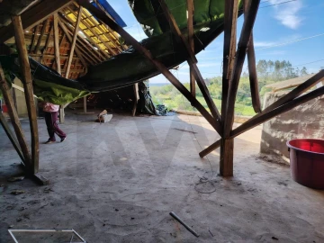 Moradia T5 para Venda em Casais e Alviobeira