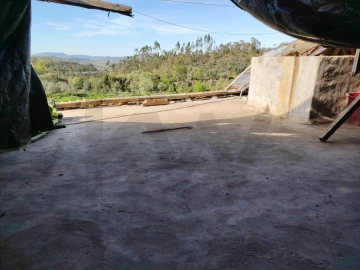 Moradia T5 para Venda em Casais e Alviobeira