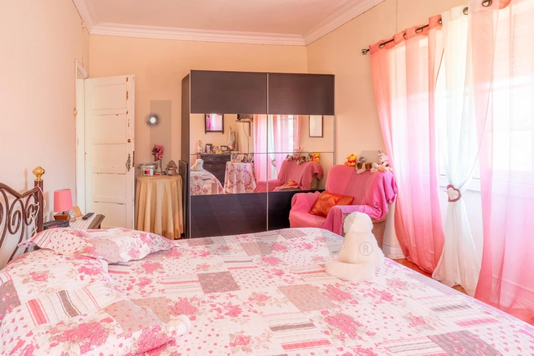 Moradia T5 para Venda em Casais e Alviobeira Foto 20