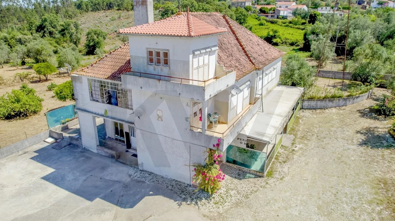 Moradia T5 para Venda em Casais e Alviobeira Foto 62