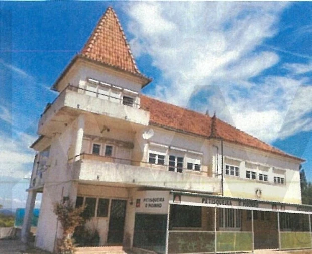 Moradia T5 para Venda em Casais e Alviobeira Foto 32