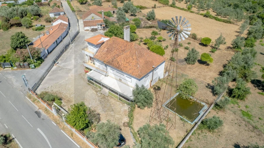 Moradia T5 para Venda em Casais e Alviobeira Foto 52