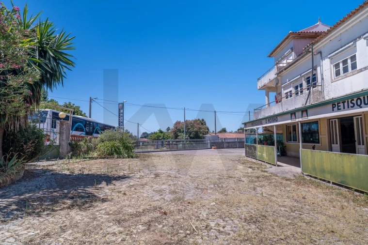 Moradia T5 para Venda em Casais e Alviobeira Foto 40