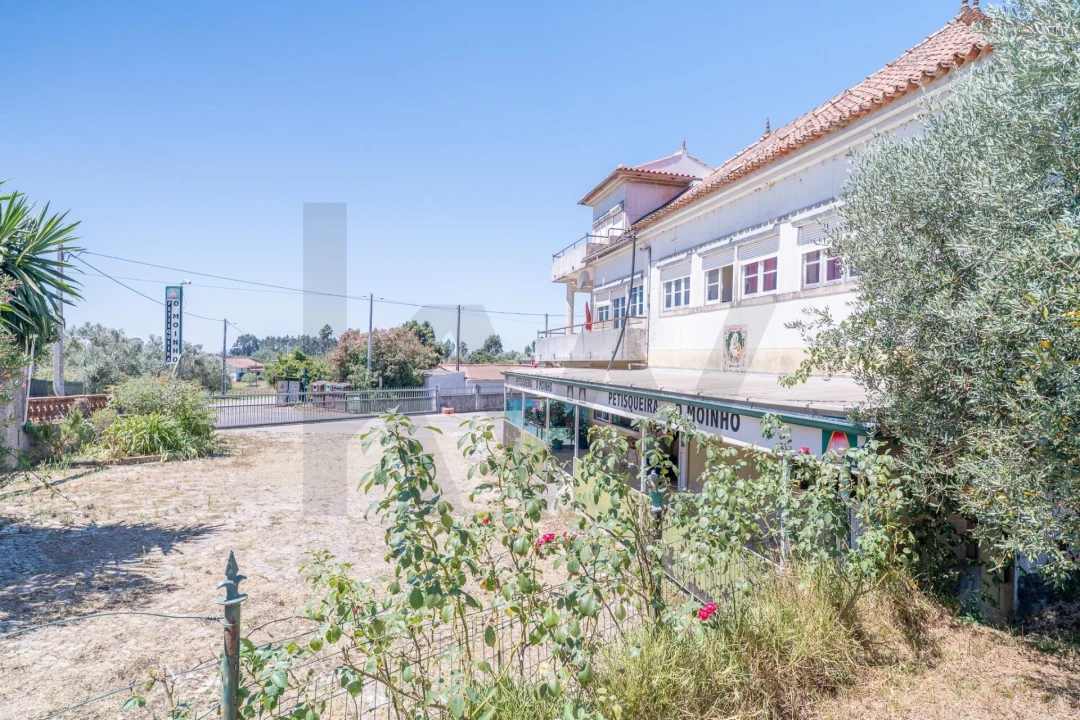 Moradia T5 para Venda em Casais e Alviobeira Foto 43