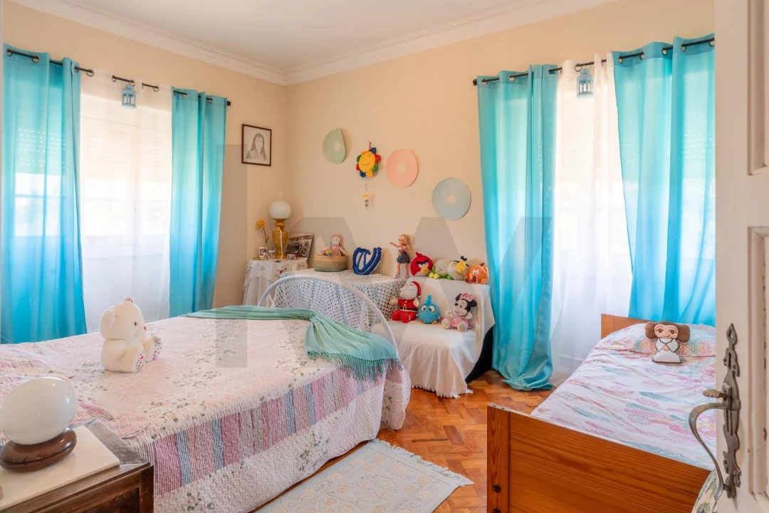 Moradia T5 para Venda em Casais e Alviobeira Foto 15