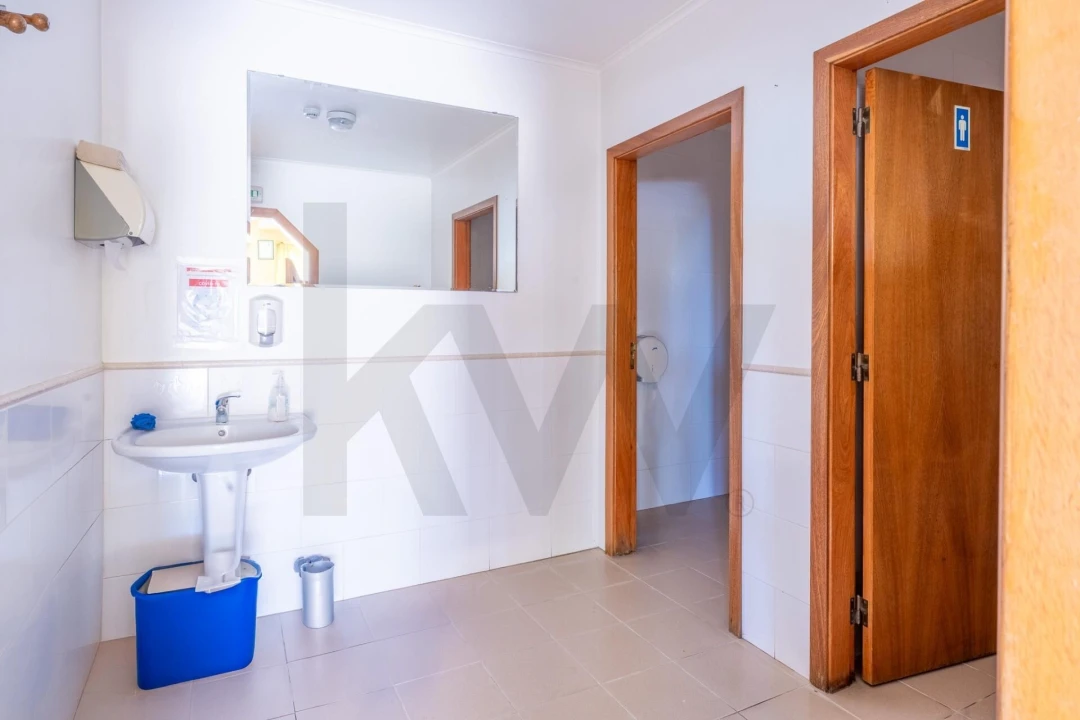 Moradia T5 para Venda em Casais e Alviobeira Foto 30