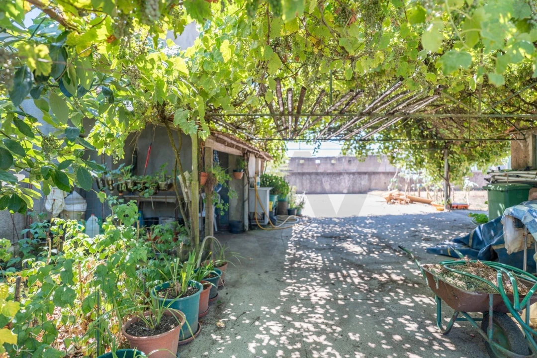 Moradia T5 para Venda em Casais e Alviobeira Foto 49