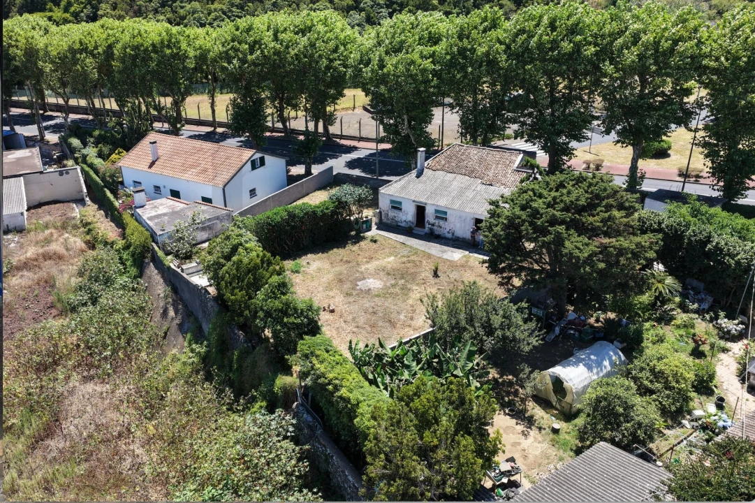 Moradia T2 para Venda em Santa Clara Foto 28