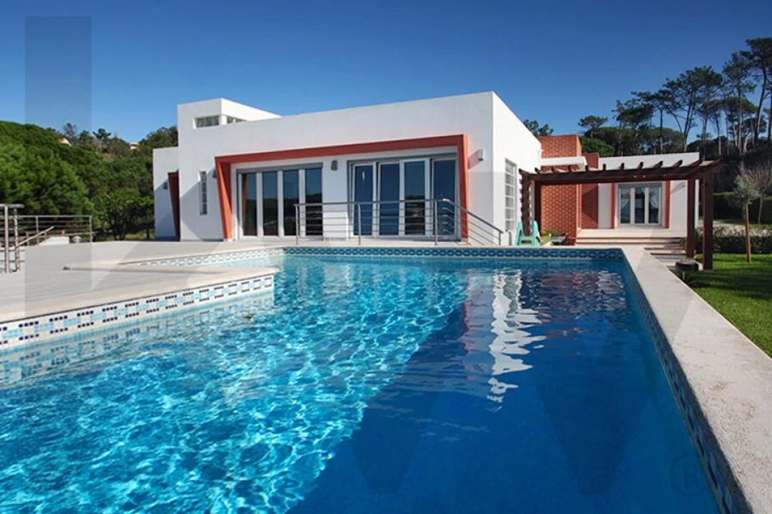 Moradia T4 para Venda em Foz do Arelho Foto 1