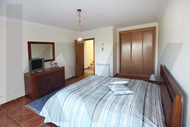 Moradia T4 para Venda em Foz do Arelho Foto 47