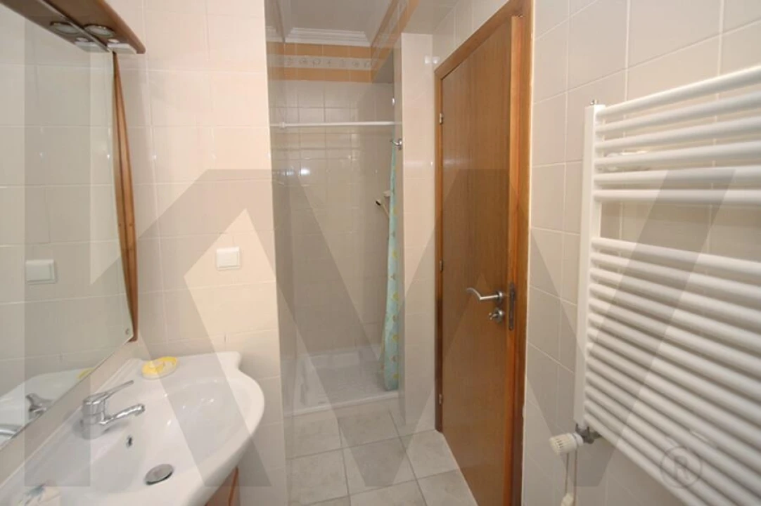 Moradia T4 para Venda em Foz do Arelho Foto 26