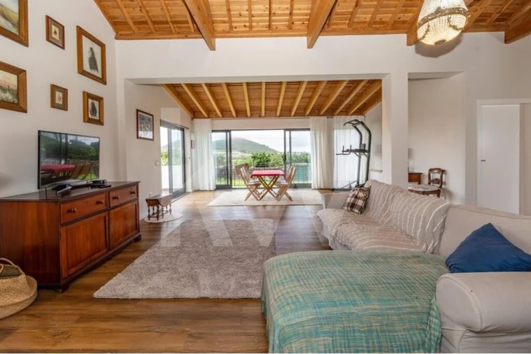 Moradia T5 para Venda em Guadalupe Foto 9