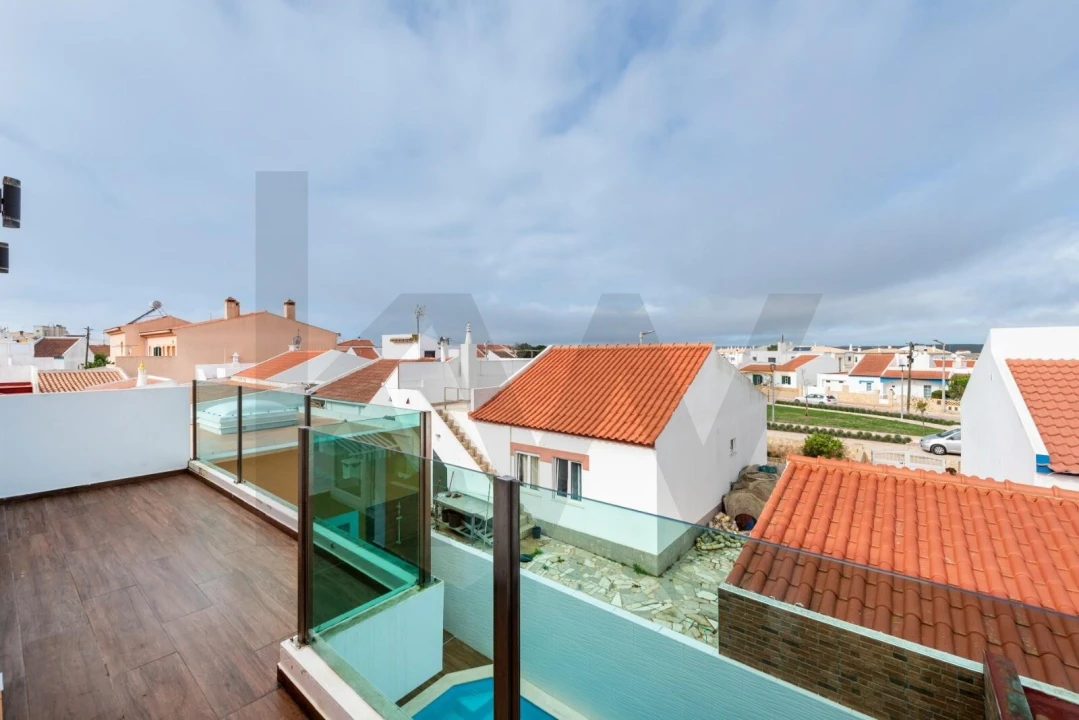 Moradia T6 para Venda em Vila de Sagres Foto 30