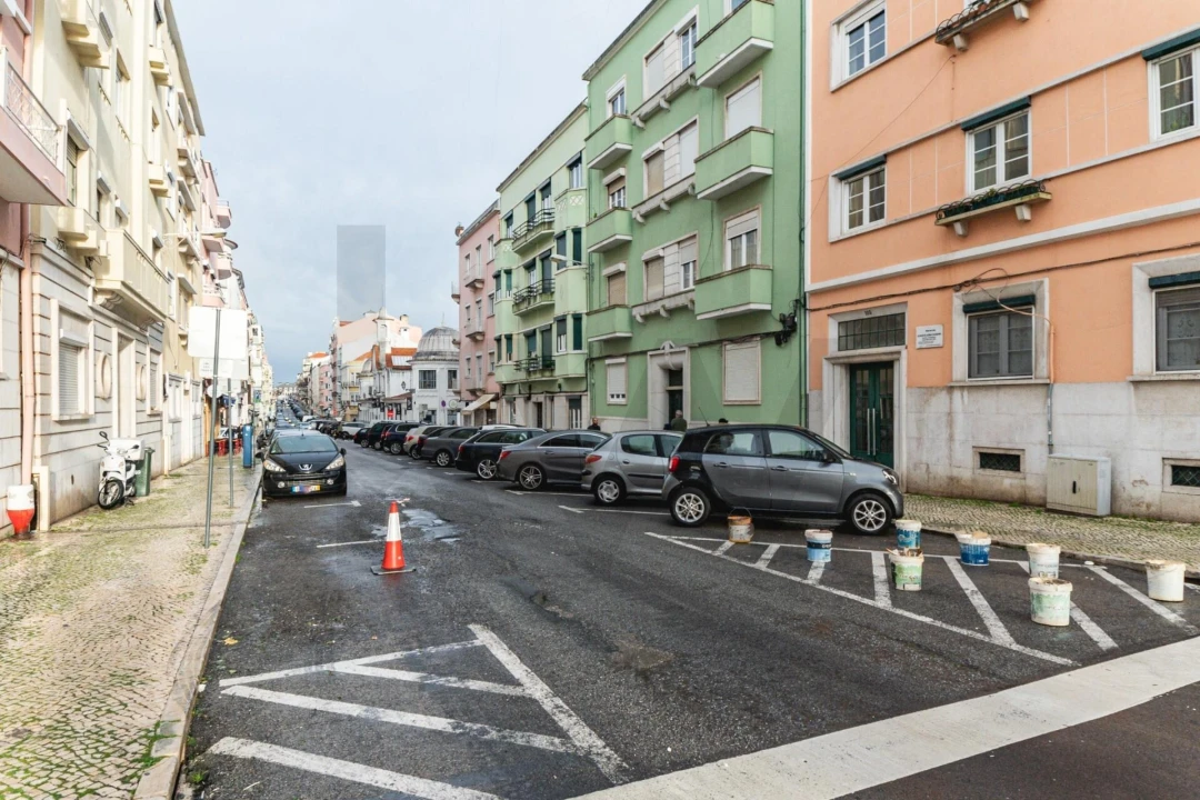 Apartamento T3 para Venda em Campo de Ourique Foto 47