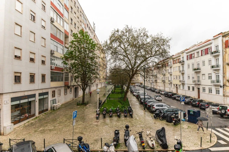 Apartamento T3 para Venda em Campo de Ourique Foto 39