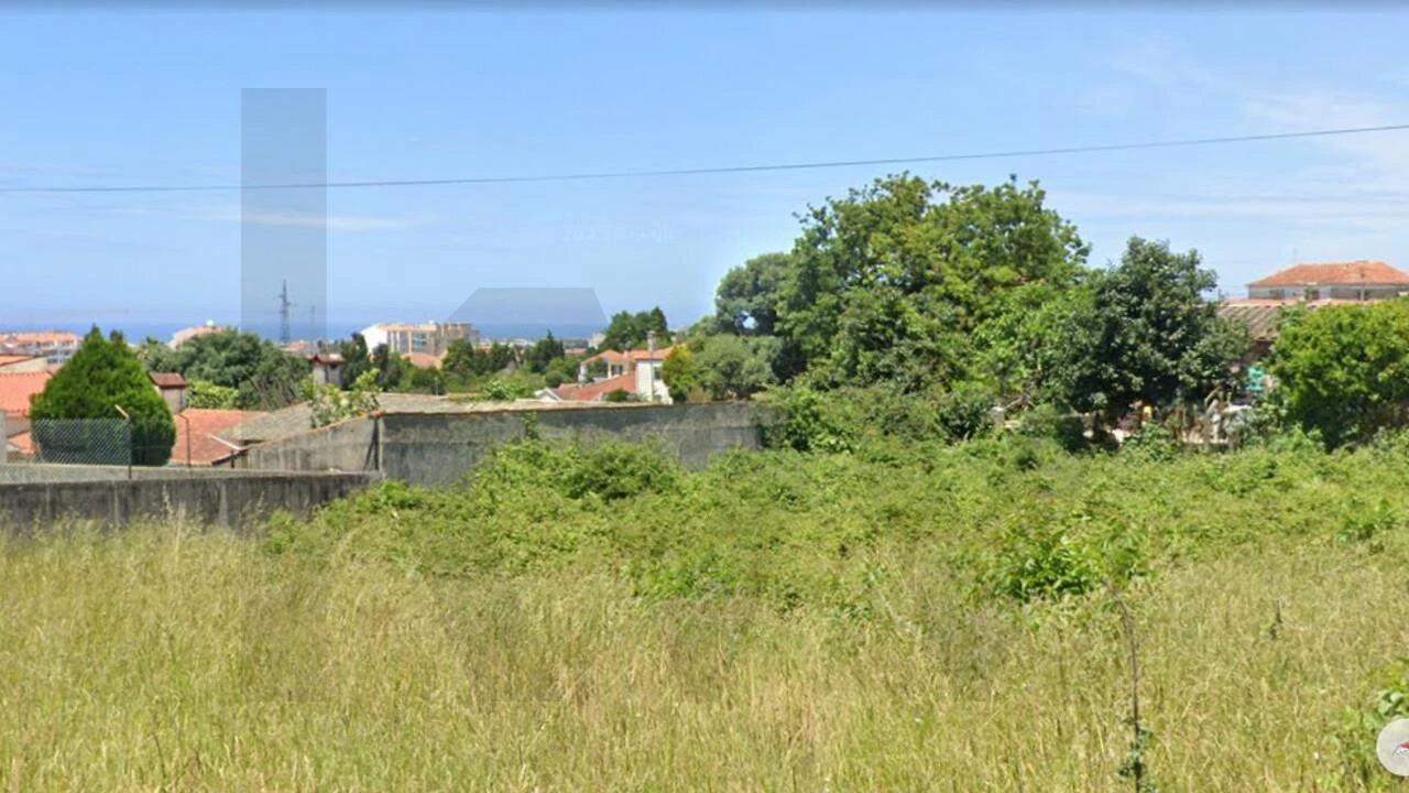 Terreno para Venda em Esmoriz Foto 1