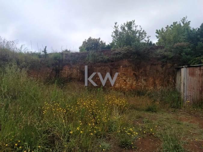 Terreno para Venda em Arco da Calheta Foto 3
