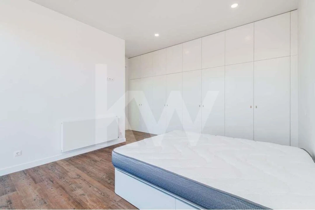 Moradia T5 para Venda em Guia Foto 25