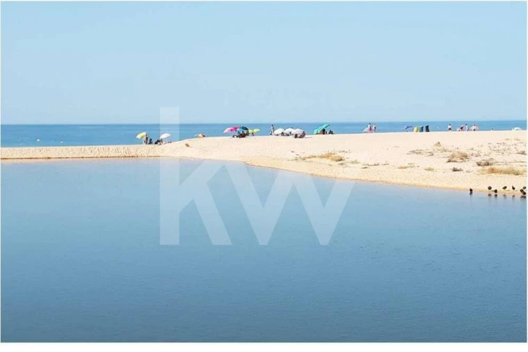 Moradia T5 para Venda em Guia Foto 58