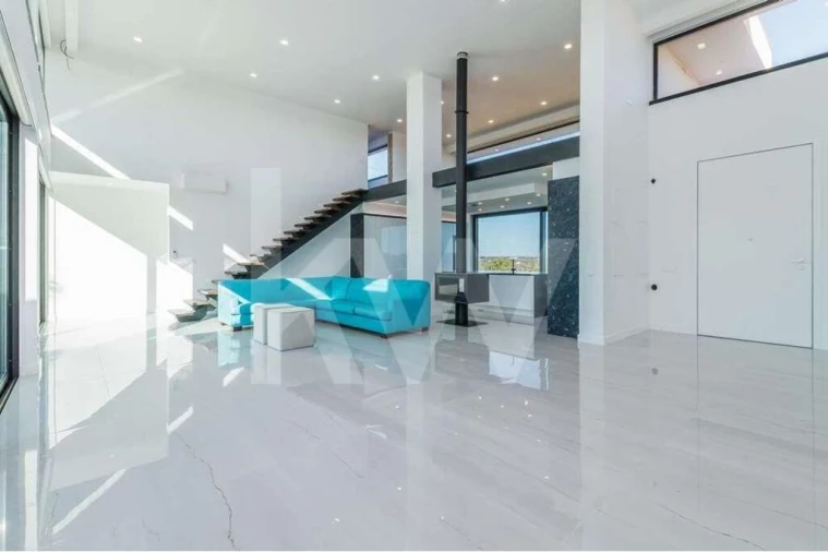 Moradia T5 para Venda em Guia Foto 15