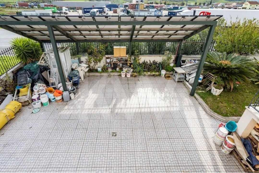 Moradia T5 para Venda em Vialonga Foto 25