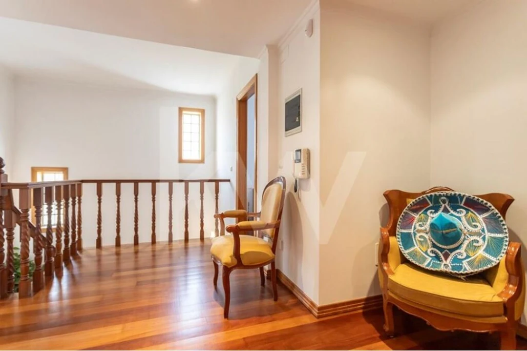 Moradia T5 para Venda em Vialonga Foto 42