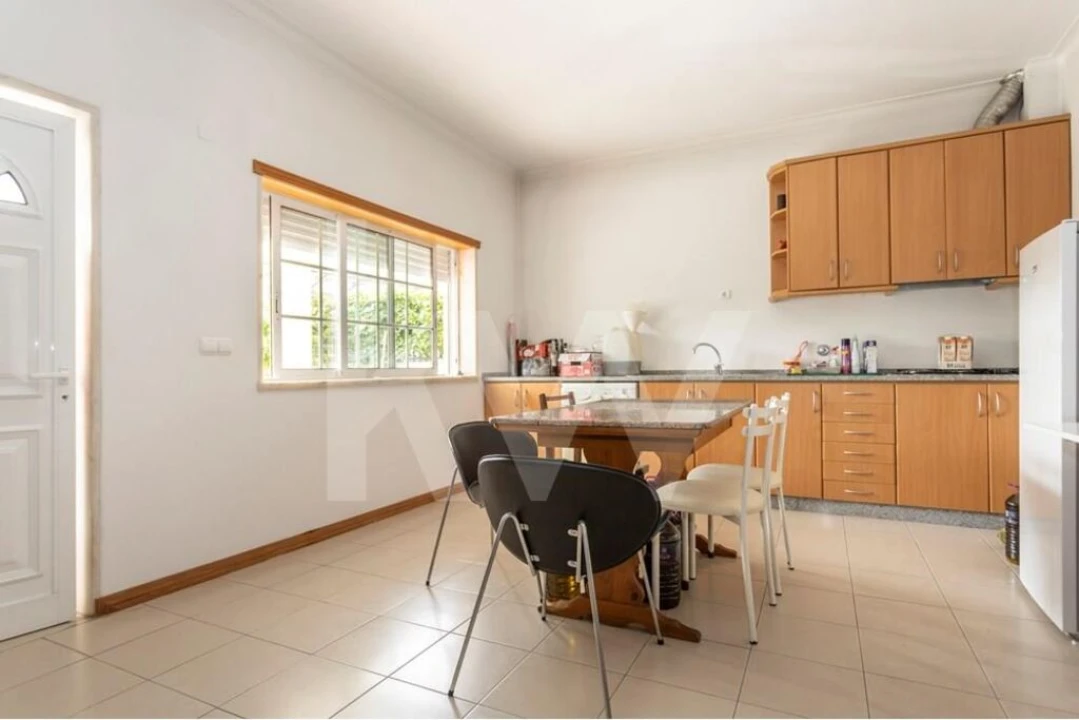 Moradia T5 para Venda em Vialonga Foto 53