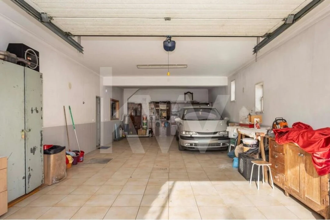 Moradia T5 para Venda em Vialonga Foto 54