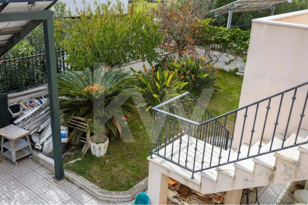 Moradia T5 para Venda em Vialonga Foto 26