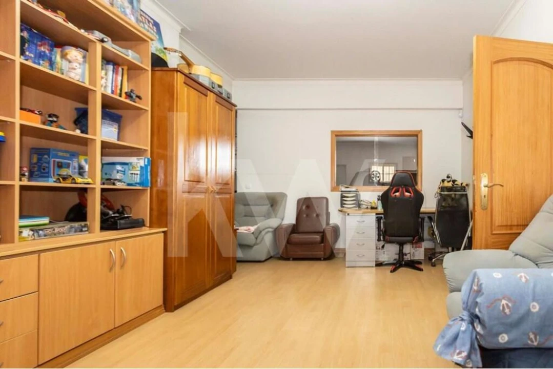 Moradia T5 para Venda em Vialonga Foto 48