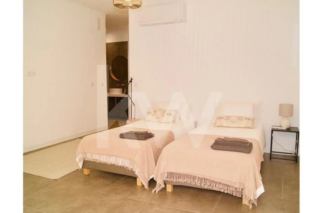 Moradia T5 para Venda em Carvalhal Foto 10