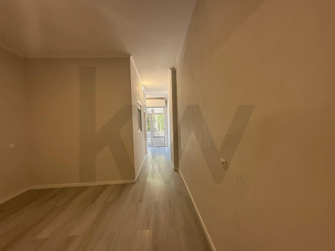 Apartamento T1 para Arrendamento em Queluz e Belas Foto 4