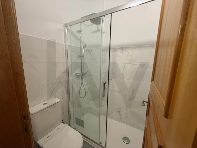 Apartamento T1 para Arrendamento em Queluz e Belas Foto 9