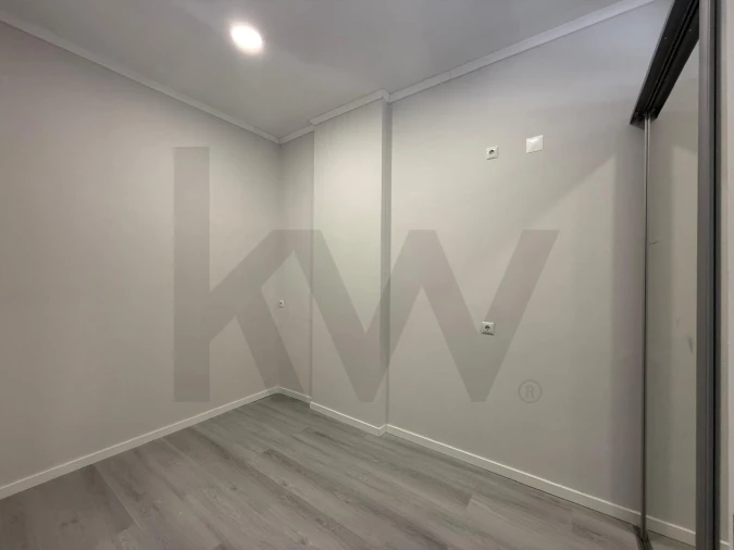 Apartamento T1 para Arrendamento em Queluz e Belas Foto 6