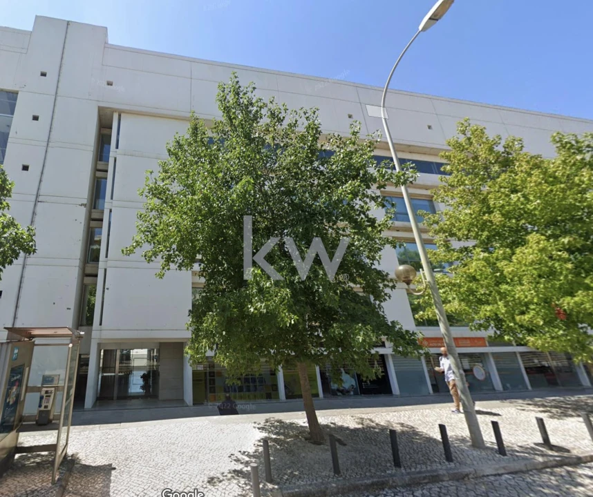 Negócio para Venda em Algés, Linda-A-Velha e Cruz Quebrada-Dafundo Foto 9