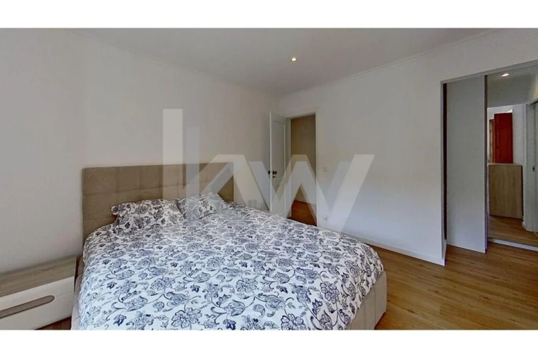 Moradia T3 para Venda em Massamá e Monte Abraão Foto 20