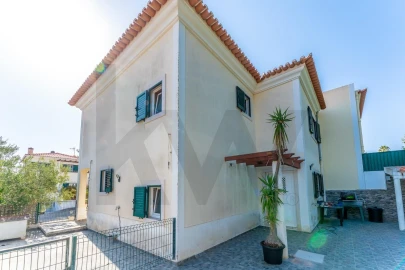 Moradia T3 para Venda em Ericeira